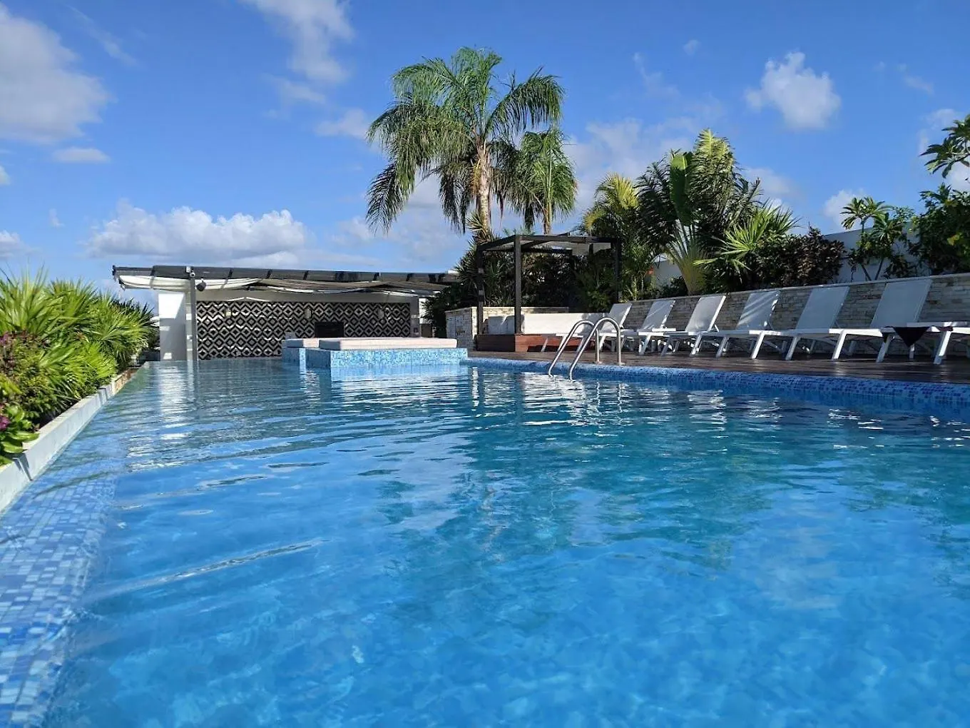 Studio Aura With Balcony, Pool, Gym & Sauna Playa del Carmen