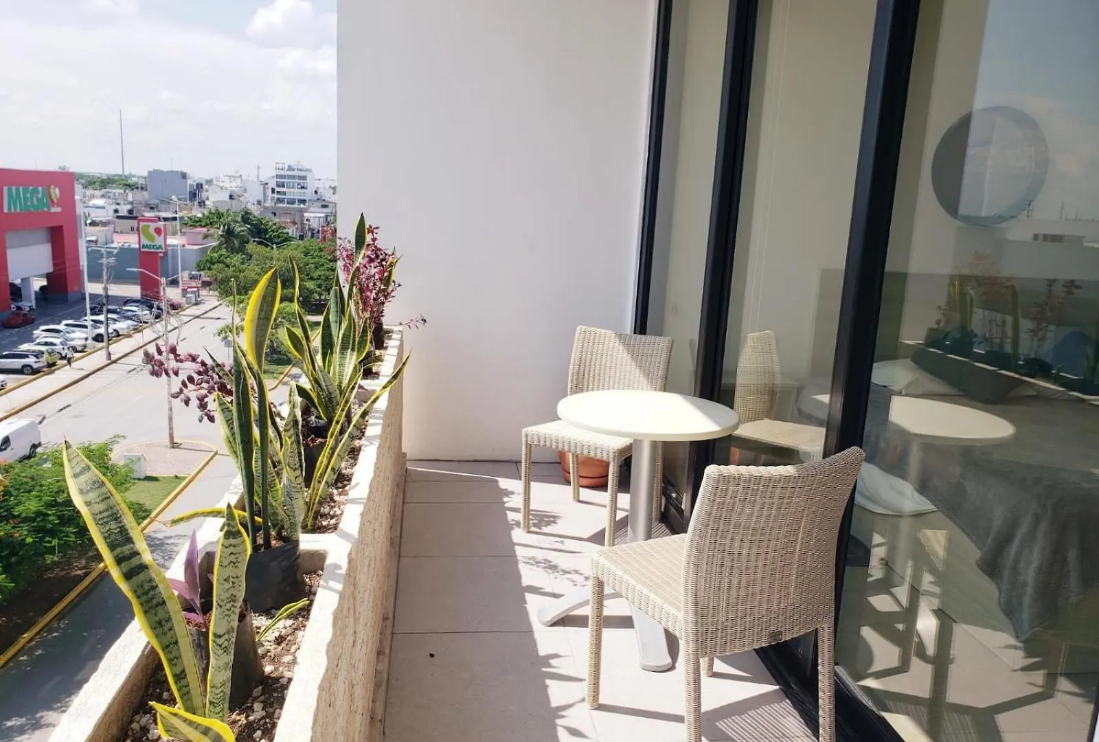 Aparthotel Studio Aura With Balcony, Pool, Gym & Sauna Playa del Carmen